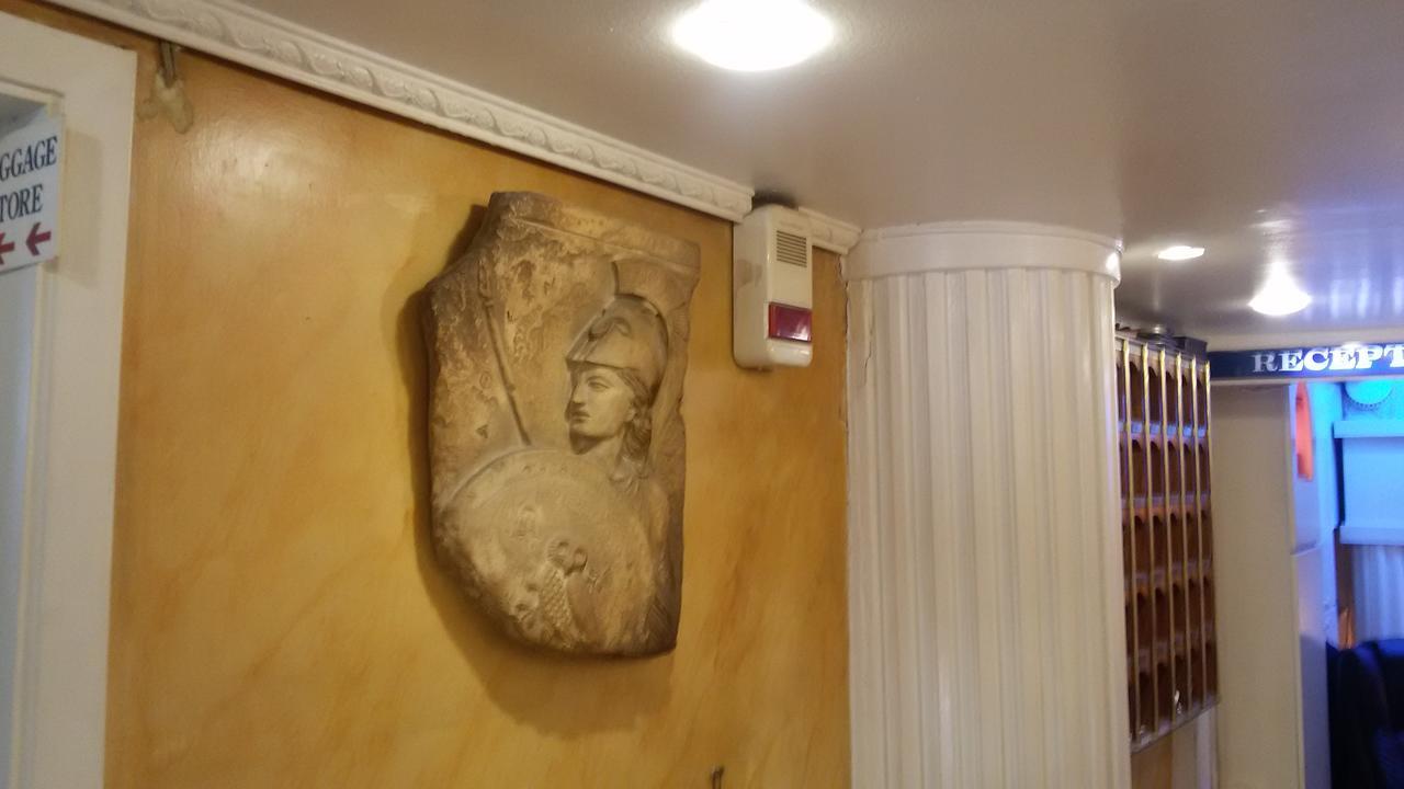 Lozanni Hostel เอเธนส์ ภายนอก รูปภาพ