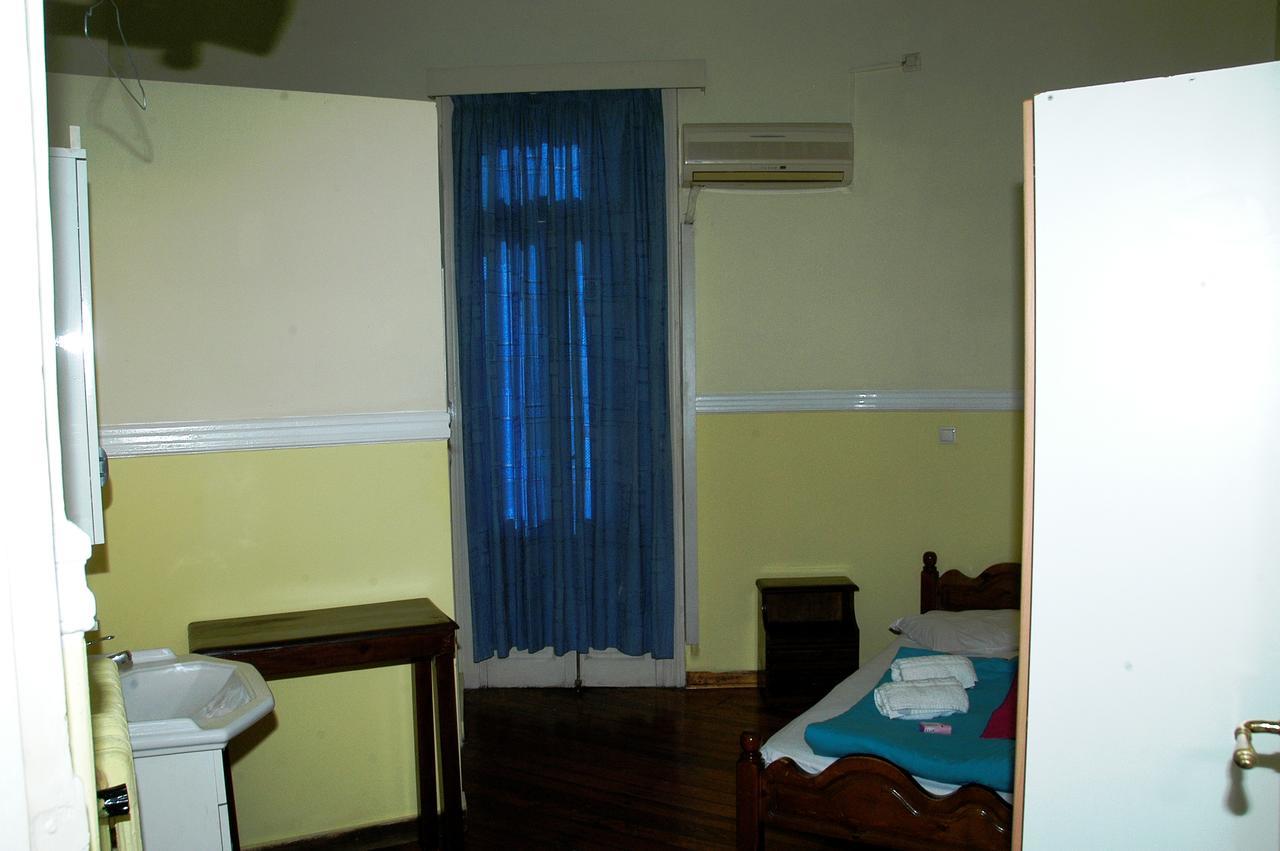 Lozanni Hostel เอเธนส์ ภายนอก รูปภาพ