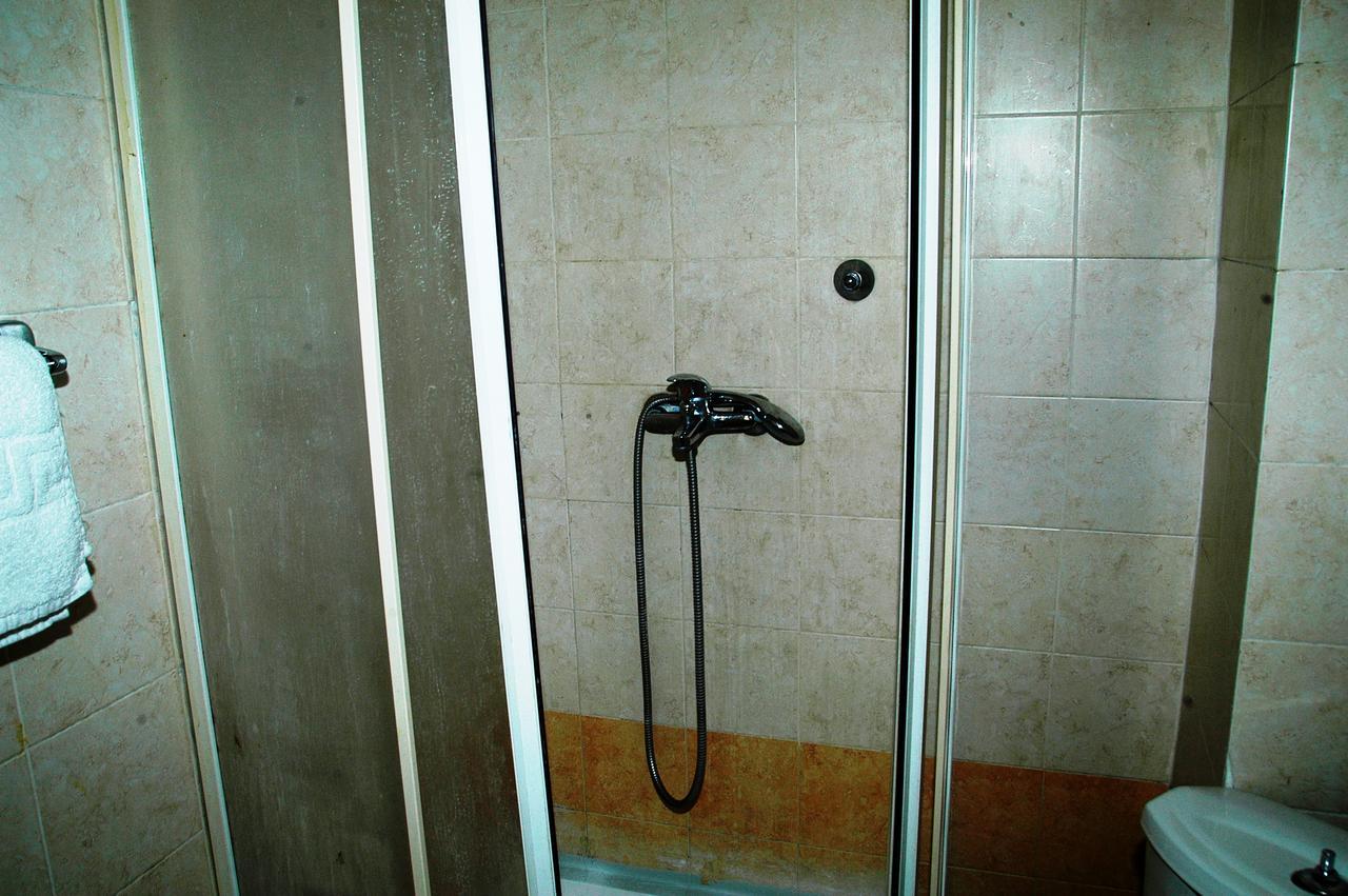 Lozanni Hostel เอเธนส์ ภายนอก รูปภาพ